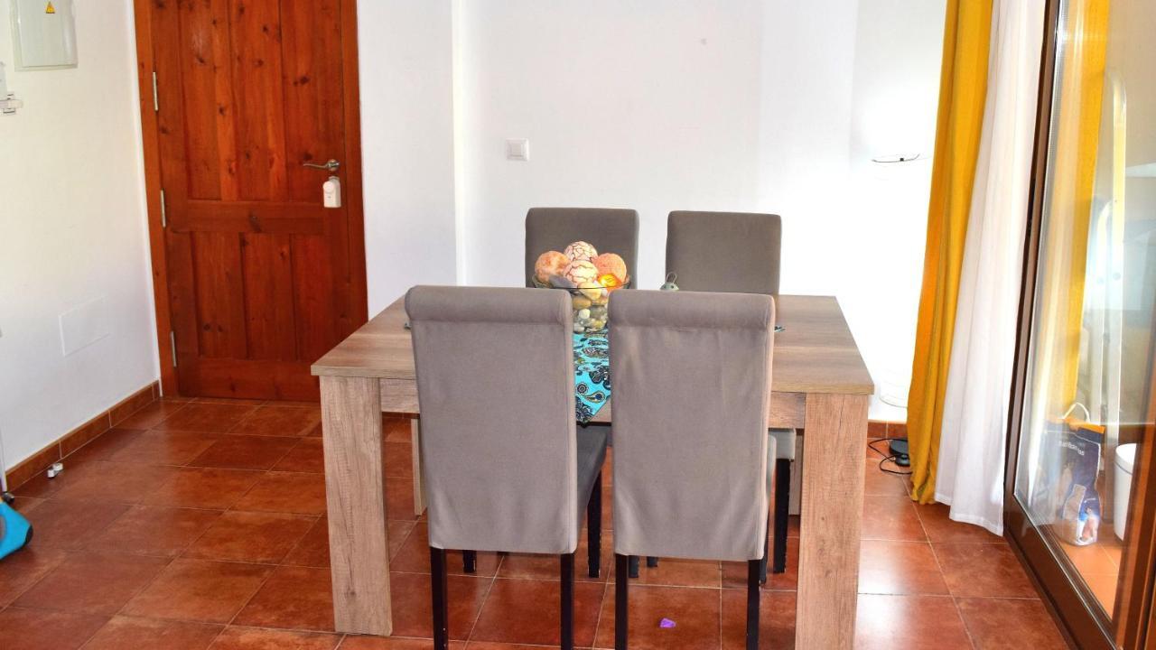 Apartamento Con Hermoso Jardin Y Ac Isla Plana Ngoại thất bức ảnh