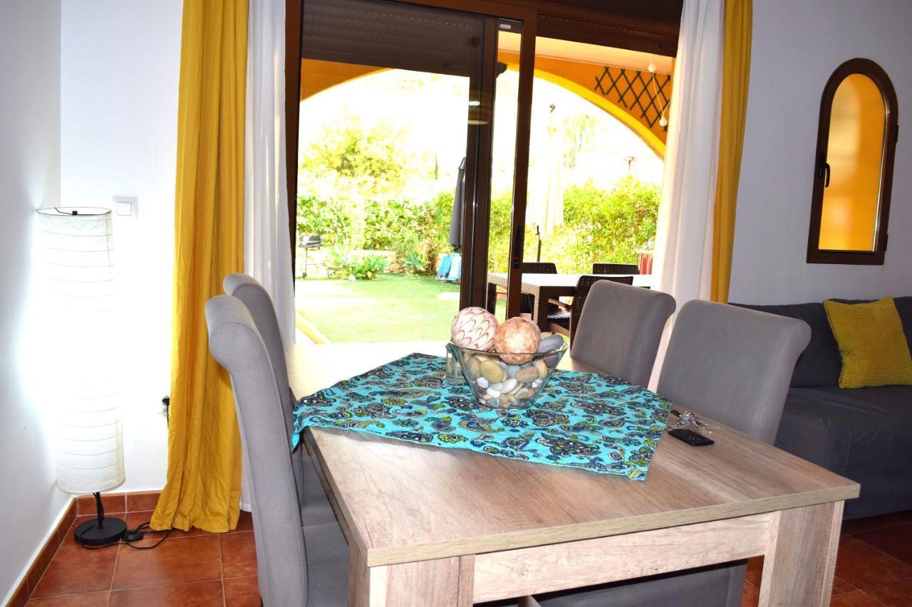 Apartamento Con Hermoso Jardin Y Ac Isla Plana Ngoại thất bức ảnh