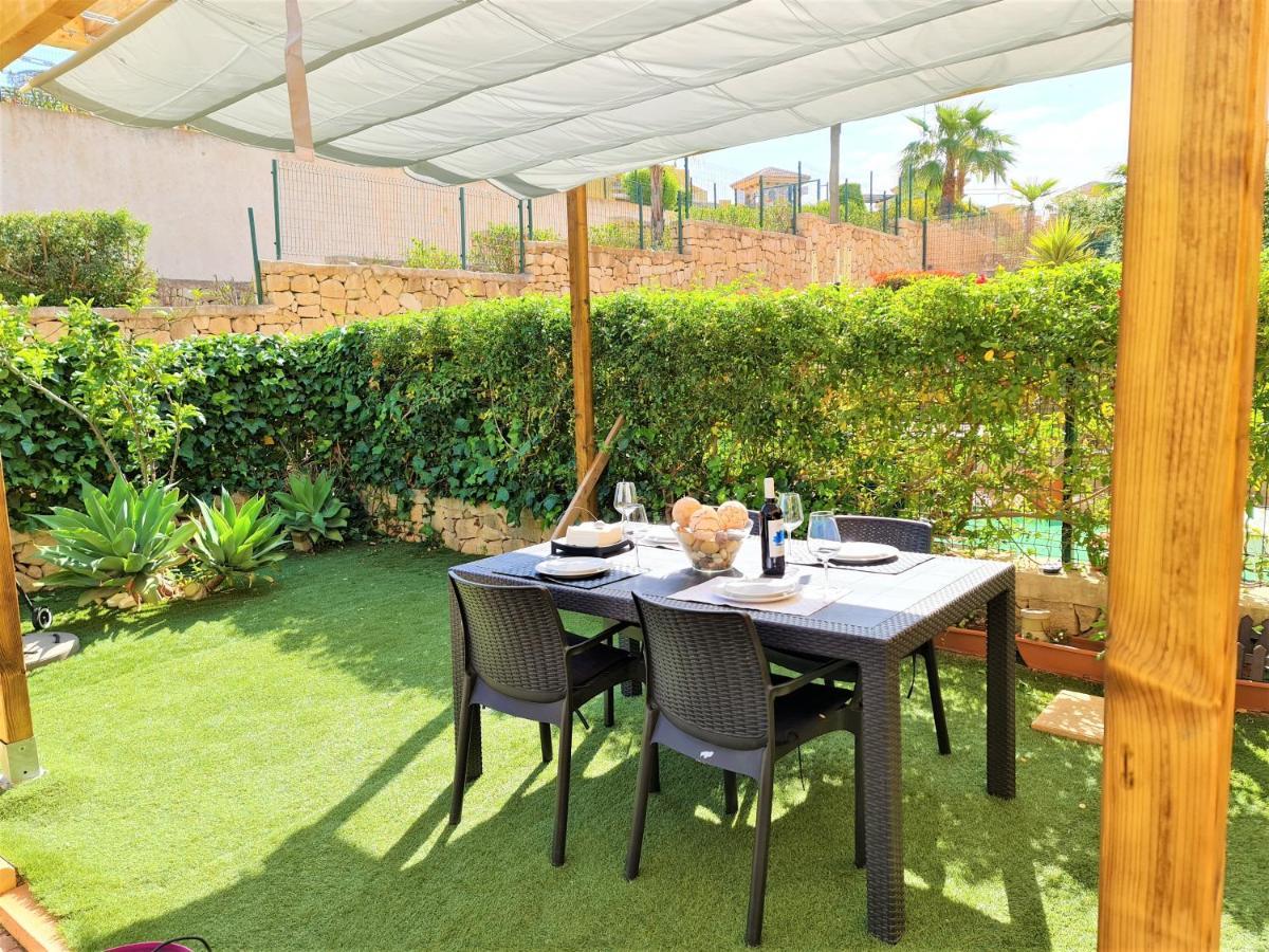 Apartamento Con Hermoso Jardin Y Ac Isla Plana Ngoại thất bức ảnh
